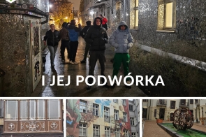 Grafika przedstawia wieczorne zdjęcia z łódzkich podwórek. Na górze grupa młodzieży spacerująca alejką z fasadami pokrytymi lustrzanymi mozaikami. Na dole zdjęcia detali: ozdobnej balustrady, fasady z muralem oraz podwórka z fontanną i rzeźbą. Napis „I jej podwórka”.