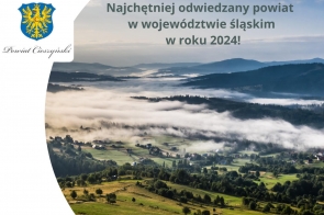 Grafika z górskim,spowitym mgłą, krajobrazem.W lewym górnym rogu herb powiatu,na środku tekst informujący o wynikach badań ruchu turystycznego.