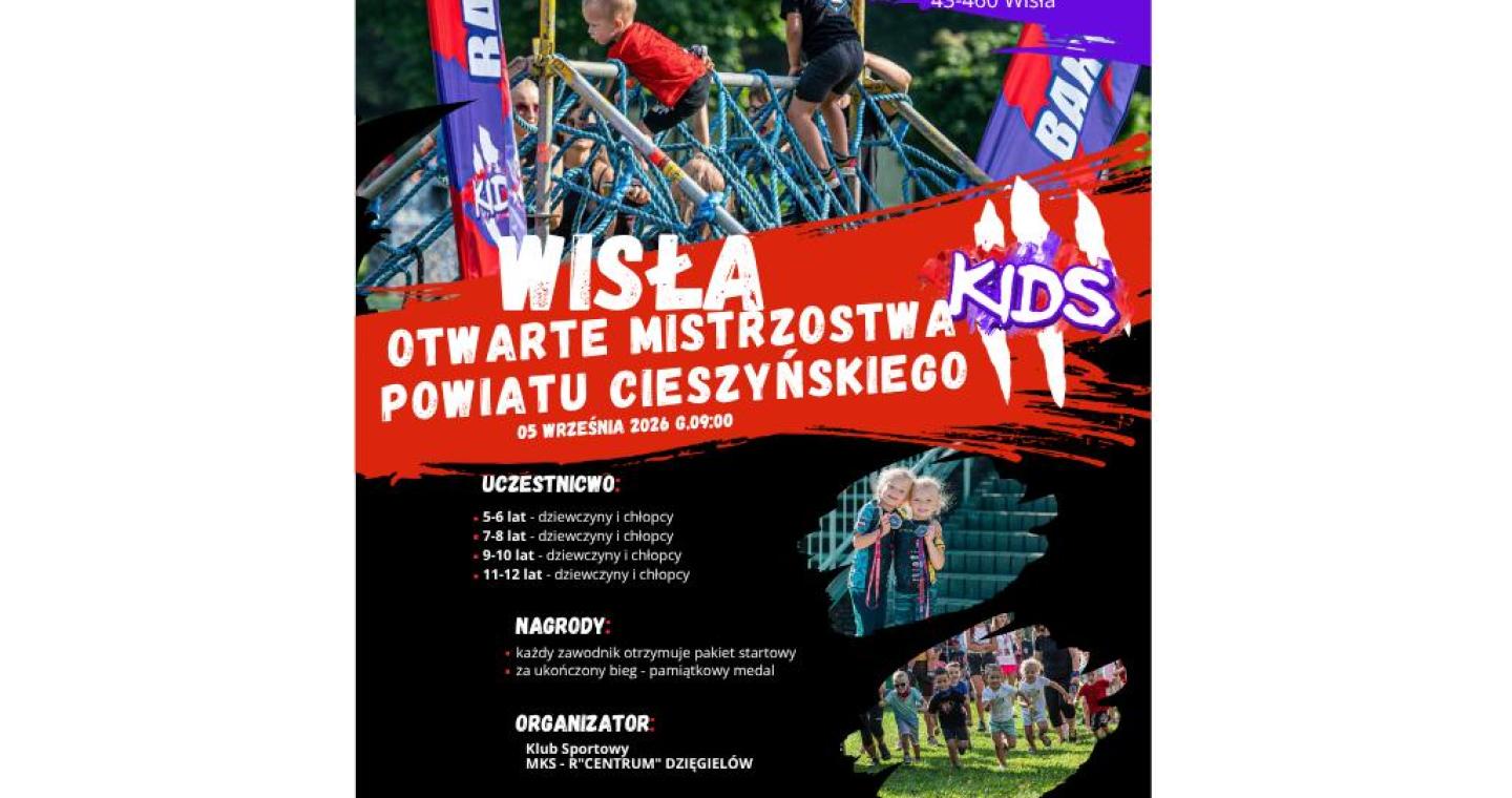  Dzieci pokonują przeszkody i biegną po trawie podczas zawodów sportowych. W centralnej części widnieje napis „Wisła Kids – Otwarte Mistrzostwa Powiatu Cieszyńskiego”. Zawody odbędą się 5 września 2026 r. o godz. 9.00 na bulwarze Księżycowym.